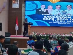 Pertama Ngantor Jalan Kaki Dari Rumahnya, Trus Buka Acara Forum Konsultasi Publik Rancangan Awal RKPD