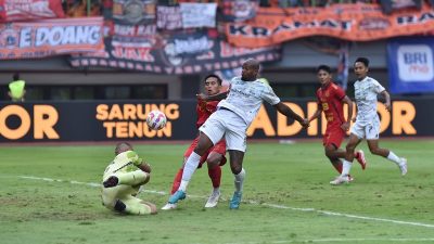 Persaingan Semakin Ketat, Persib Tahan Imbang Persija 2-2