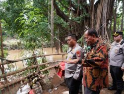 Kapolda Metro Jaya Cek Pengungsian Warga Banjir di Pancoran,Pastikan Kebutuhan Tersalurkan