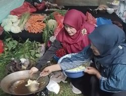 Cing Ikah Sama Mpok Nina Goreng Ikan Asin, Membuat Teng Teng di Lebaran Depok