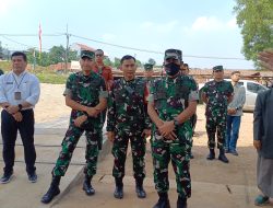 Satgas Yonif 641/Beruang “Serbu” Mall Jayapura, Nobar Sebelum Purna Tugas
