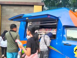 Meningkatkan Minat Baca Perpustakaan Keliling Refreshing Sambil Baca Hadir di Run Fest 2025