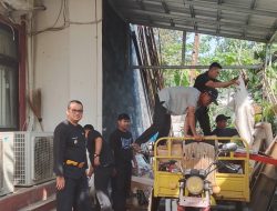 Jaga Kebersihan Lingkungan Kantor, Kecamatan Cipayung Gelar Gerakan Bebersih