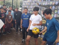 Tim Turnamen Piala Presiden Hadir di Car Free Day Warga Kota Depok Antusias Ikuti Permainan Game