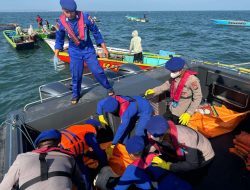 Update Laka Laut di Pasuruan: Tim SAR Ditpolairud Polda Jatim Kembali Berhasil Evakuasi 2 Korban Meninggal di Perairan Lekok