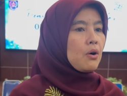 Cing Ikah Ngajak Ibu-Ibu Depok Lihat Budidaya Maggot, Sampah Organik Bisa Jadi Rezeki