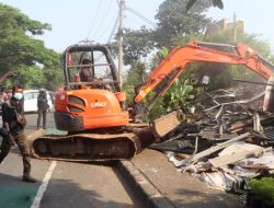 Bangli di Jalur Pipa Gas Jalan Juanda Kota Depok Dibongkar Sat Pol PP