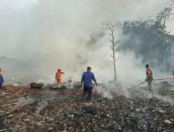 Pelda Timbul dan Serka Sumartono Tak Gentar Jibaku Padamkan Kobaran Api