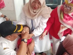 Lurah Gandul Pastikan Anak-Anak Dapat Vitamin A di Posyandu