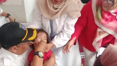 Lurah Gandul Pastikan Anak-Anak Dapat Vitamin A di Posyandu