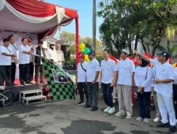 Wujudkan Kota Sehat, Wakil Walikota Depok Chandra Rahmansyah Lepas Jalan Santai Yayasan Pelita 16 di Graha Insan Cita