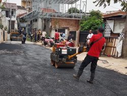 PUPR Depok Perbaiki Jalan Masuk di SMA N 14 Beji