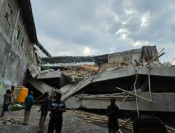 Pondok Pesantren di Sidoarjo Runtuh, Tim SAR Berjuang Evakuasi Santri Tertimpa Reruntuhan