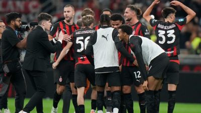 AC Milan Tundukkan Napoli, Rossoneri Rebut Puncak Klasemen Serie A