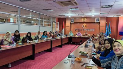 Ikatan Keluarga Wartawan Indonesia (IKWI) menggelar Silahturahmi Nasional dan Rapat Pra Kongres bertajuk "IKWI Bangkit Bersatu"