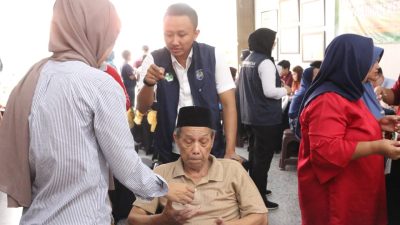 Bapas Prima Peduli Masyarakat: Klien dan Warga Palmerah Nikmati Cek Kesehatan Gratis dan Bantuan Sosial