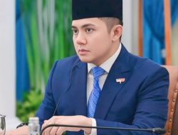 Seskab Teddy Curi Perhatian, Masuk Menteri Paling Dikenal Publik
