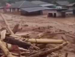 Tapteng Dilanda Banjir Bandang dan Longsor Satu Keluarga Korban Tewas Tertimbun