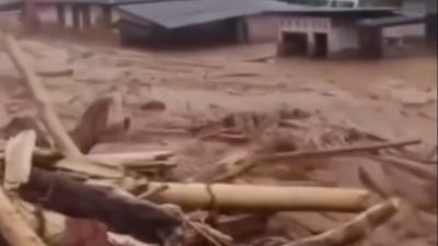Tapteng Dilanda Banjir Bandang dan Longsor Satu Keluarga Korban Tewas Tertimbun