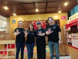 Yayasan Mawar Saron Peduli Beri Apresiasi untuk Pasukan Kebersihan Jakarta Utara