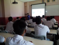 Mencerdaskan Rakyat Lewat PLN Mengajar: PLN UP2B DKI Jakarta dan Banten Edukasi Siswa SMK Dinamika tentang Kelistrikan