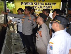 Antisipasi Banjir, Kapolres Jakbar Tinjau Posko Siaga 3 Pilar