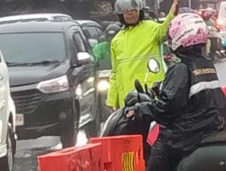 Polisi Kerahkan Personel, Atasi Kemacetan di Jalan Raya Muchtar Depok