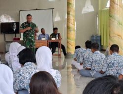Koramil Cimanggis Beri Pembekalan Penerimaan TNI AD kepada Pelajar SMAN 4 Depok
