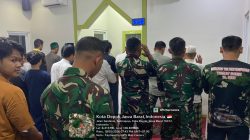 Satgas TMMD dan Warga Sholat Tarawih Bersama di Mushalla Ar Rahman