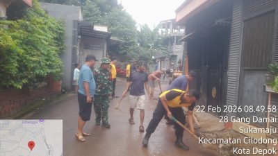 Gerimis Tak Halangi Progres Drainase TMMD di Cilodong