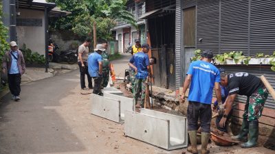 Infrastruktur Dasar Diperbaiki, Drainase TMMD Depok Hampir Rampung