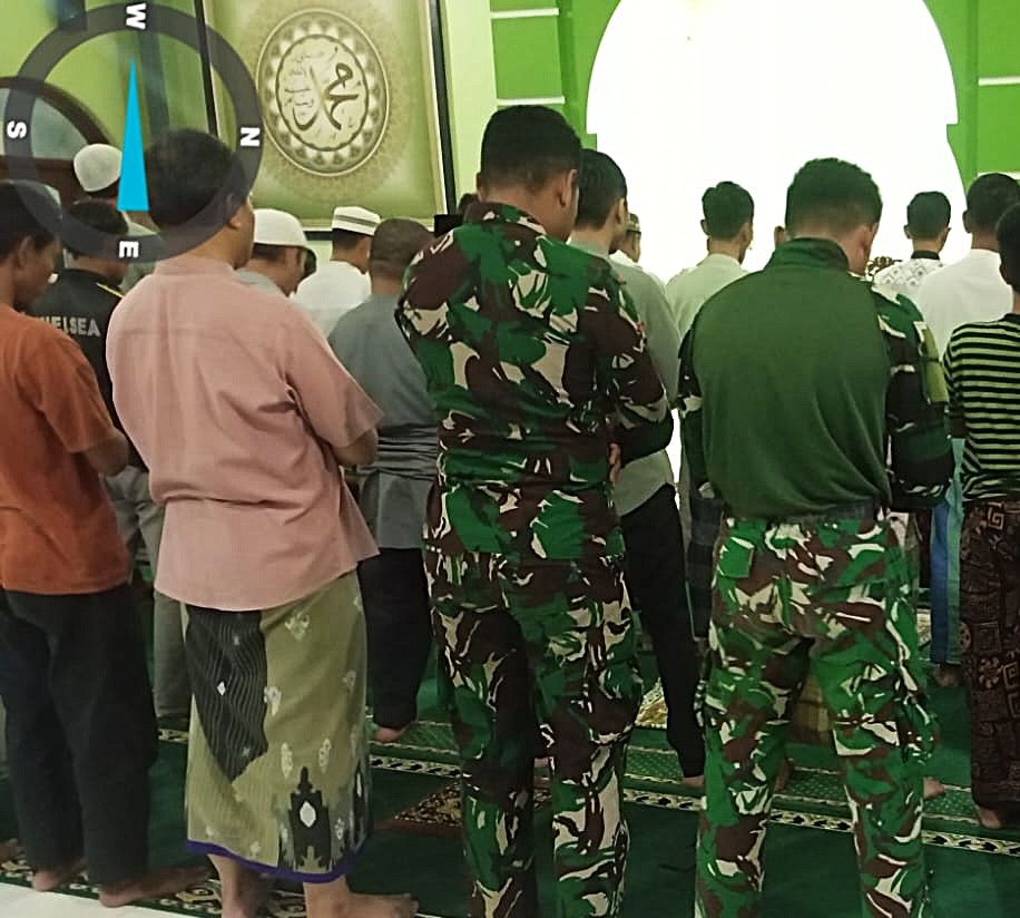 Di Balik Pembangunan TMMD, TNI dan Warga Sukamaju Bersatu dalam Ibadah Ramadan