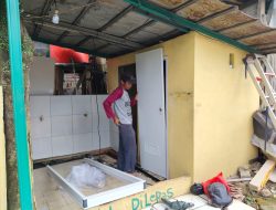 TMMD Ke-127 Kodim 0508/Depok Berjalan Lancar,  Rehab MCK di Sukmajaya Terus Dikebut