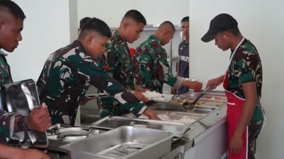Tingkatkan Kesejahteraan Prajurit, Yonif 806/Satya Inyomusi Bangun Dapur Modern