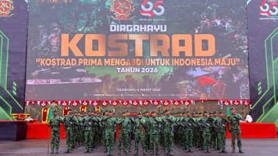 Danyonif 509/BY Kostrad Bersama Prajurit Ikuti Upacara HUT ke-65 Kostrad