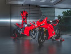 Ducati Bawa Panigale V4 R ke Indonesia, Motor Homologasi WorldSBK Kini Hadir di Jalan Raya