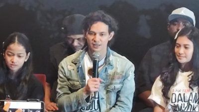 Marcell Darwin Dalami Peran Suami Bermasalah di Film “Dalam Sujudku”