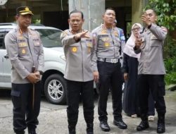 Kapolda Metro Jaya Irjen Asep Edi Suheri Tinjau Kebakaran Aspol Kalideres, Beri Tali Asih ke Korban