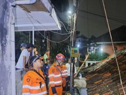 Diterjang Hujan Ekstrem, Atap Rumah Warga Sempur Kota Bogor Ambruk