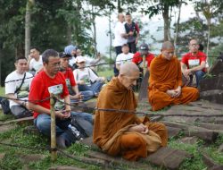 Doa Lintas Iman di Gunung Padang Serukan Tobat Ekologis pada Peringatan Hari Bumi 2026
