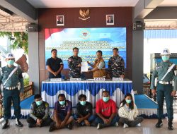 TNI AL dan BAIS Amankan 5 PMI Nonprosedural di Perairan Karimun