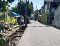 Mobil dan Motor Beberapa Kali Terperosok Akibat Saluran Air Terbuka di Kemiri Muka, Warga Desak Pemkot Depok Minta Segera di Perbaiki