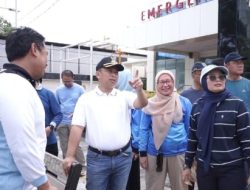 Mengikuti Langkah Kaki Walikota Supian Suri, Menyusuri Setapak demi Setapak Trotoar Jalan Raya Margonda bersama OPD