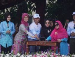 Bu Menteri PPPA Arifah Fauzi sama Walikota Launching Rumah Bersama Indonesia Kota Depok