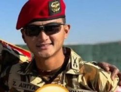 Keluarga Tunggu Kepulangan Jenazah Kapten Inf Zulmi, Rumah Duka Dipenuhi Karangan Bunga