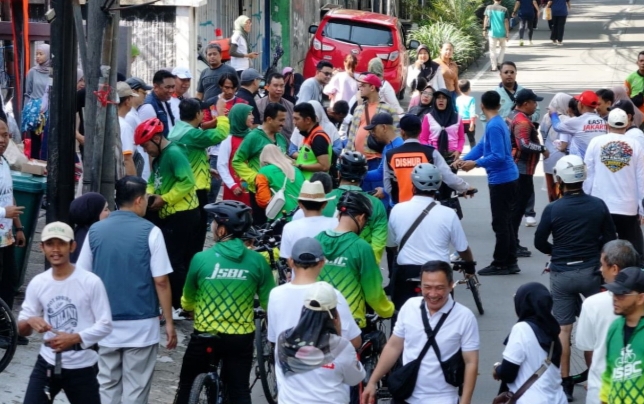 Walikota Jaksel dan Jajaran Tinjau HBKB dan Gelar Baksos