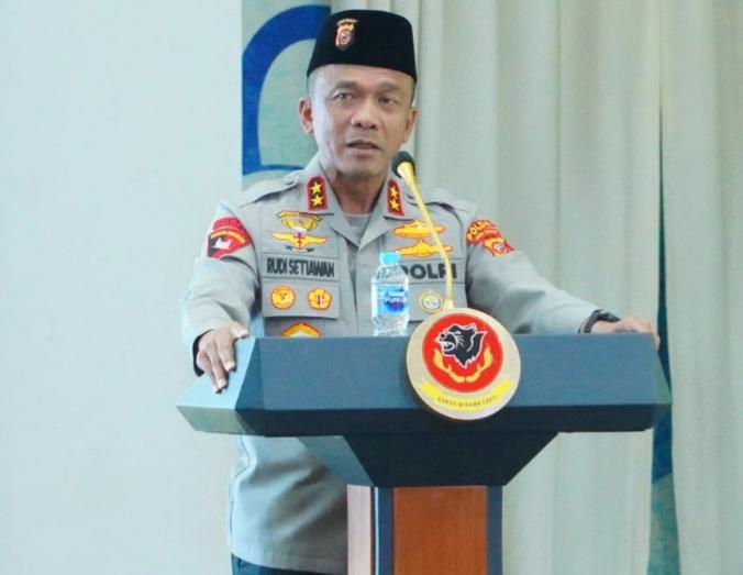 Irjen Rudi Setiawan Lepas 120 Calon Jamaah Haji Polda Jabar 2026
