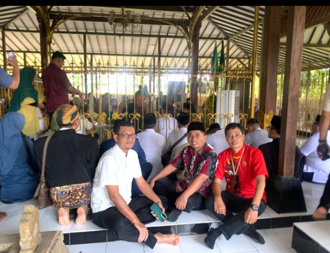 Bupati Jepara Pimpin Ziarah ke Makam RA Kartini di Rembang