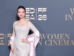 Raline Shah Hadiri Cannes 2026, Pose Bareng Diane Kruger dan Chloe Zhao di Women in Cinema Gala