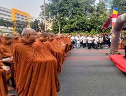 Kemenag Jadikan Pindapata Waisak 2026 Penguat Kerukunan dan Kepedulian Sosial Nasional
